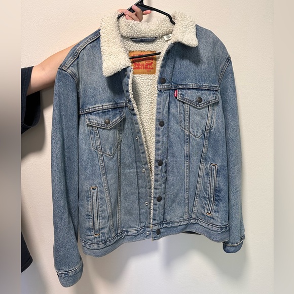 Men’s Levi’s Jacket. Size Large. Gently Used. - Picture 1 of 3